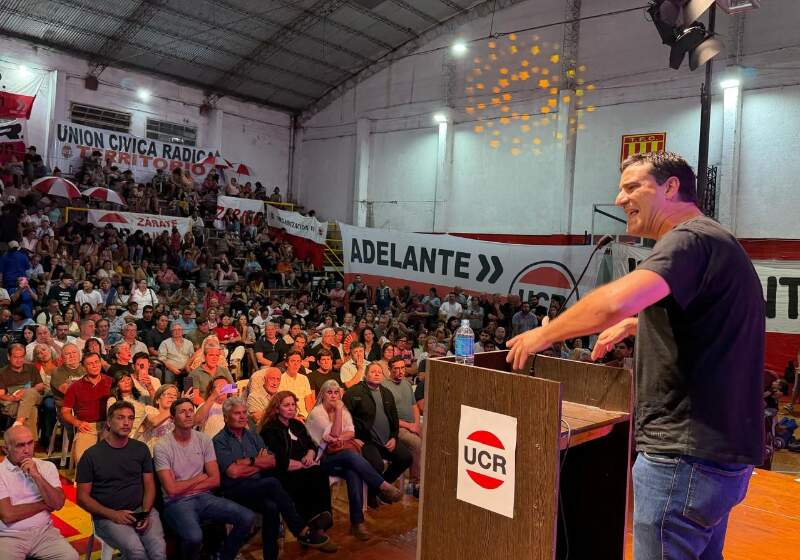 Fue durante encuentro del radicalismo en el club Talleres de la ciudad de Mar del Plata.