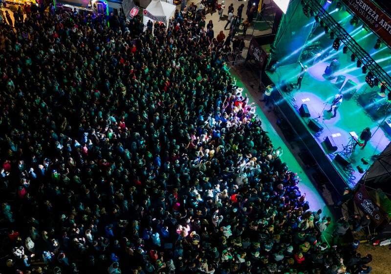 El artista será quien pondrá el ritmo de la última noche en el escenario Juancho Orensanz. Desde las 20 con entrada libre y gratuita.