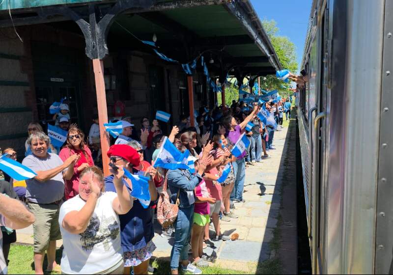 La formación arribará el 27 de febrero a las 14.30 con donaciones destinadas a instituciones locales.