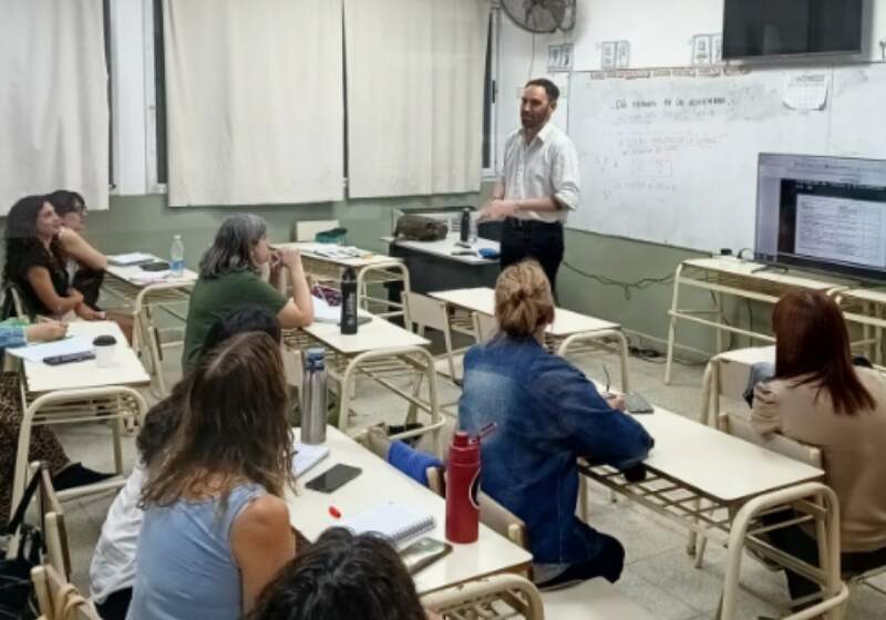 El trámite es personal y presencial en la sede del Instituto de Educación Superior Técnico 238, ubicado en Luis Sáenz Peña 513.