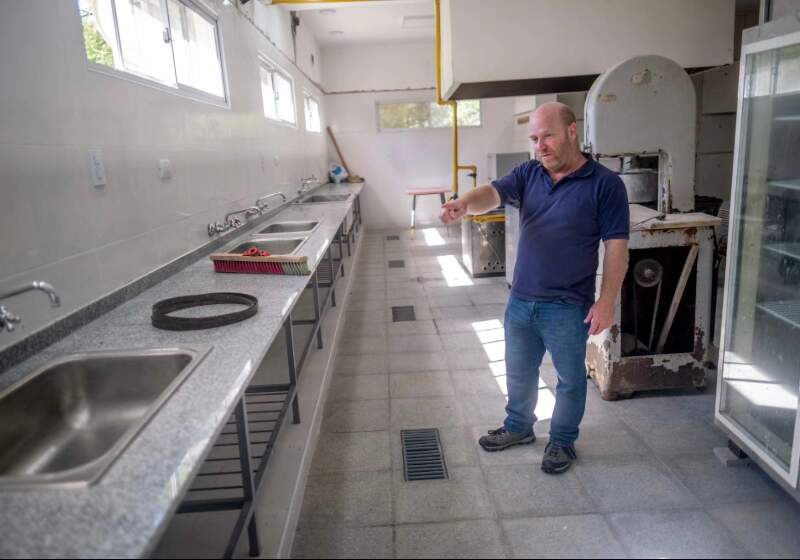 El intendente de Mar Chiquita recorrió este miércoles las obras de renovación y construcción en la EEA Nº 1.