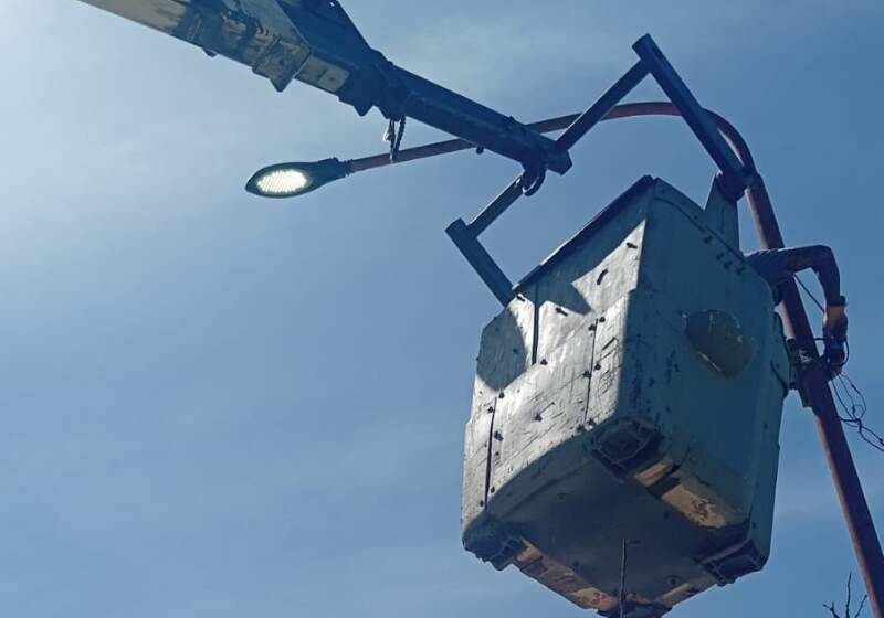 Se realizaron tareas de recambio y reparación de luminarias en distintos puntos de la ciudad.