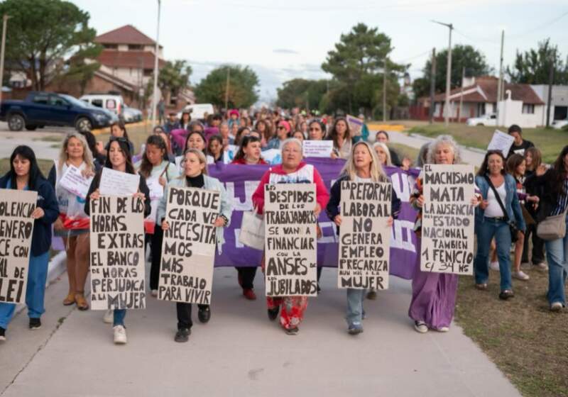 Este lunes mujeres se concentraron para la marcha histórica desde la Rotonda del Contrabandista hasta el Parque de Deportes.
