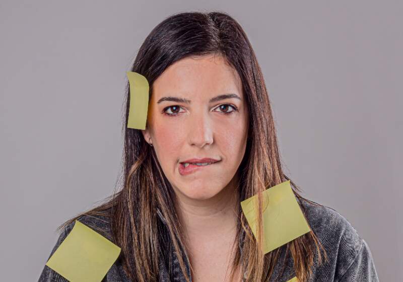 La filósofa y autora llega con “Todas las exigencias del mundo”, una propuesta íntima que combina humor, reflexión y vivencias sobre adultez y maternidad.