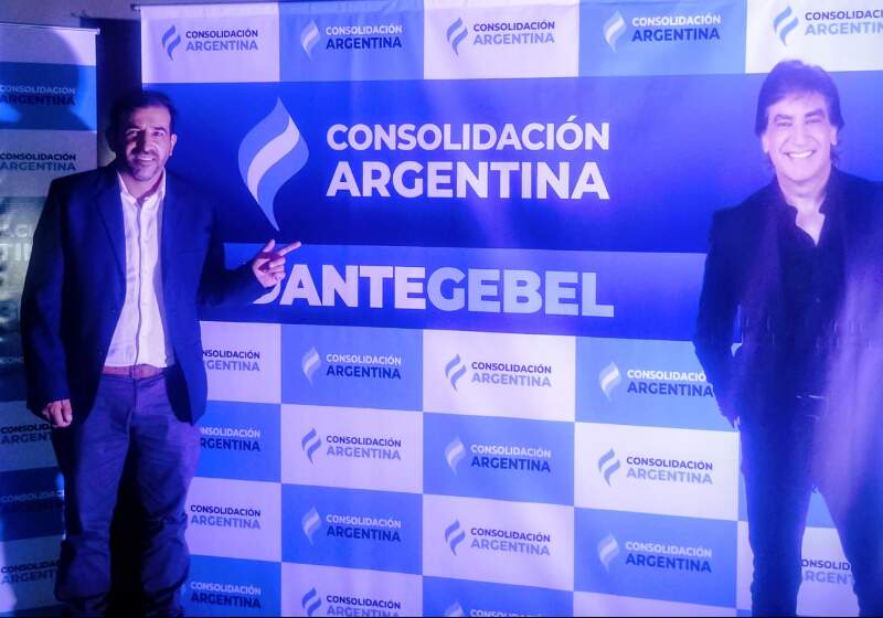 El dirigente estuvo en el acto realizado en Lanús, donde se impulsó el espacio que propone a Dante Gebel como candidato presidencial para 2027.