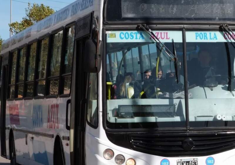 Tras un encuentro entre autoridades escolares y la empresa, se resolvieron cambios entre las 7 y las 8.15 y entre las 12 y las 13.30 para mejorar el tránsito en el lugar.