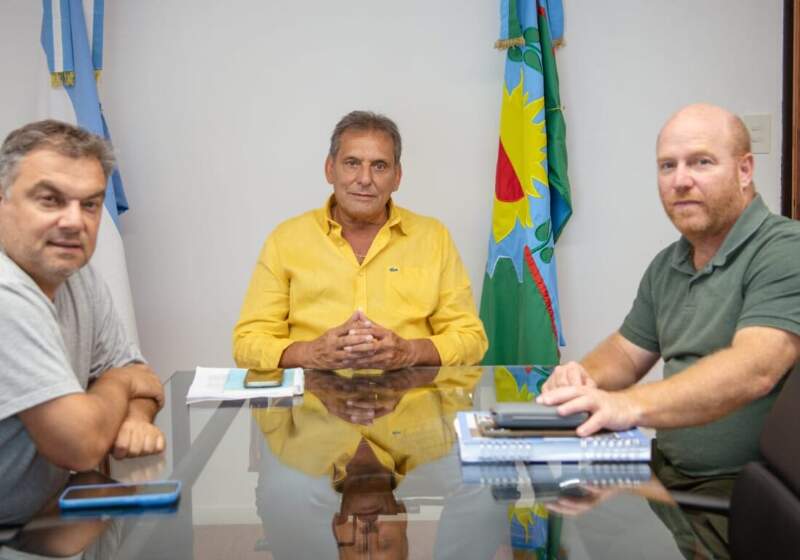 El intendente se reunió con el subsecretario Damián Contreras y planteó la necesidad de adecuar el servicio e implementar el boleto estudiantil.