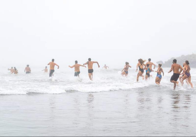 Este sábado, dieciséis alumnos completaron la formación y aprobaron la última prueba en las playas de Camet Norte.