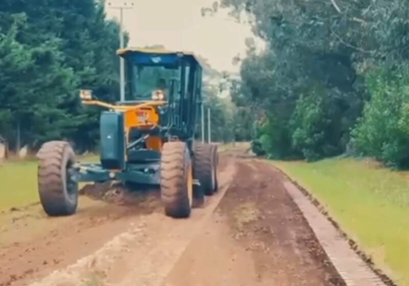 La Delegación Costa Sur informó trabajos de nivelación, tosca y engranzado en las calles El Zorzal y El Benteveo, en articulación con otras áreas municipales.