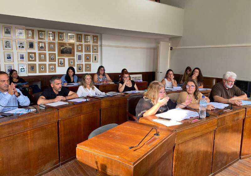 La oposición reclamó el cumplimiento del Reglamento y logró que la mayoría de los proyectos pasara a comisión.