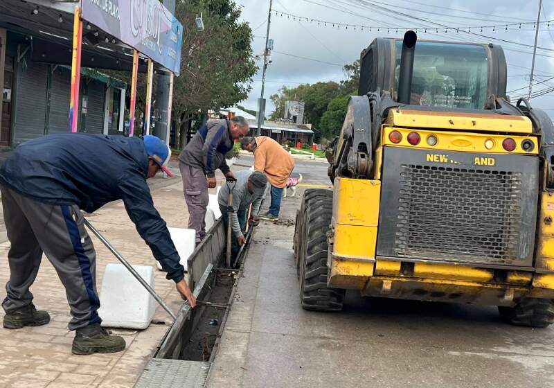 La Delegación Santa Clara intervino en el tramo entre la Rotonda del Contrabandista y Santa Elena, en el marco de un plan preventivo por lluvias.