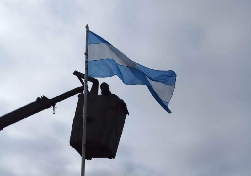 Las tareas estuvieron a cargo de la cuadrilla de Electromecánica, que realizó el recambio en distintos puntos de la ciudad.