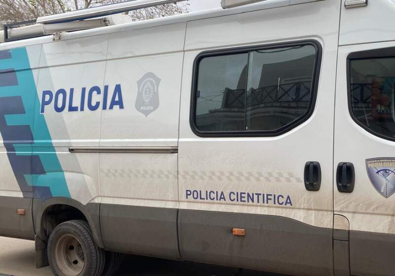 Cuatro encapuchados ingresaron a una vivienda este miércoles por la noche, robaron y escaparon.
