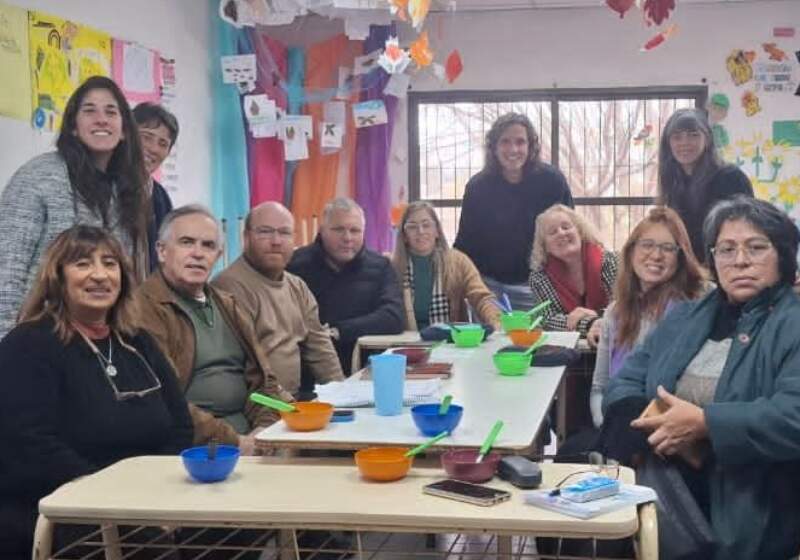 El intendente visitó la institución junto al Delegado Fabian Jacquet y autoridades del Consejo Escolar.
