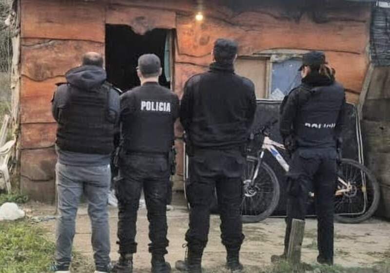 La Policía Comunal secuestró un arma de fuego en una vivienda de calle Bilbao y el imputado fue trasladado a la cárcel de Batán.