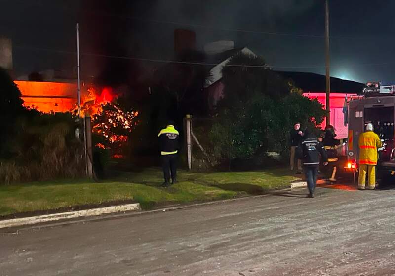 El hecho ocurrió este viernes por la noche en una casa ubicada en calle Valencia. No se registraron heridos. 