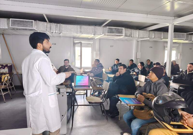 La actividad incluyó 30 procedimientos gratuitos y la capacitación de profesionales locales, en el marco del Proyecto de Anticoncepción Masculina impulsado por la Provincia.
