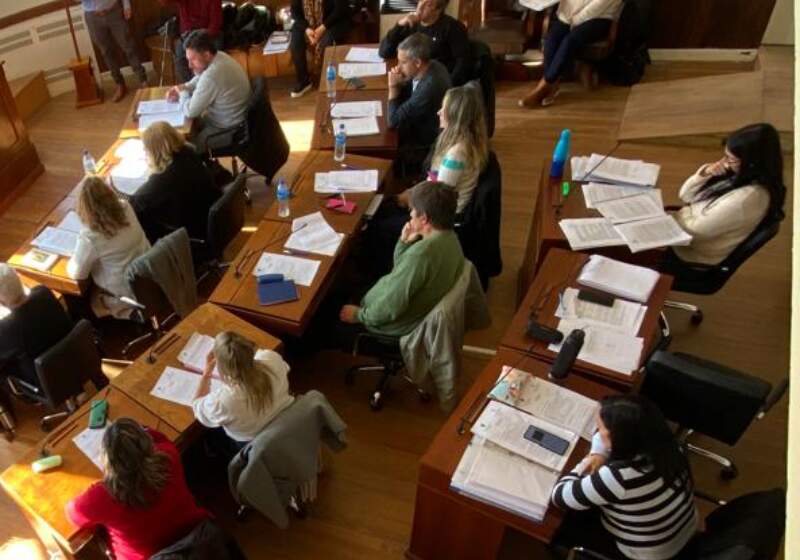 La presidencia convocó a una sesión extraordinaria para resolver la contratación del alojamiento destinado a estudiantes de Mar Chiquita que cursan en Mar del Plata.