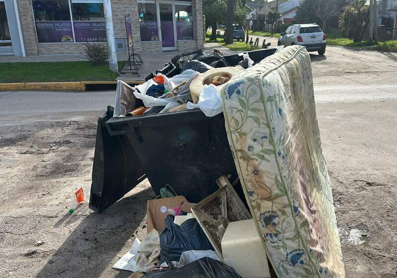 La Delegación intervino tras la acumulación de basura de todo tipo en Acapulco y La Florida.