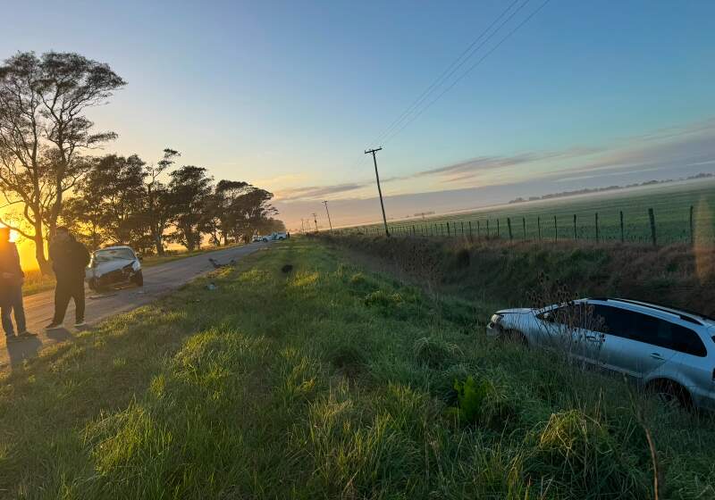 El impacto entre un Chevrolet Corsa y un VW Suran ocurrió este viernes por la mañana sin dejar heridos.