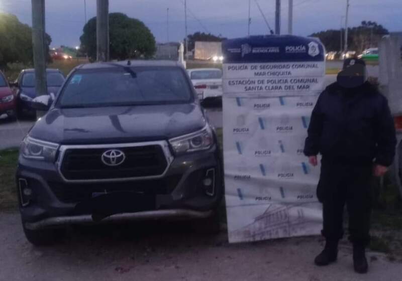 El vehículo fue hallado sin ocupantes en Jamaica y Almería y quedó a disposición de la justcia.