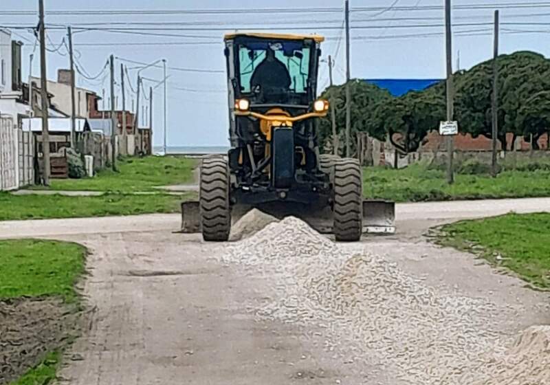 Las cuadrillas realizaron mejoras en calles, recolección de residuos y corte de césped durante la última semana en la zona sur del distrito.