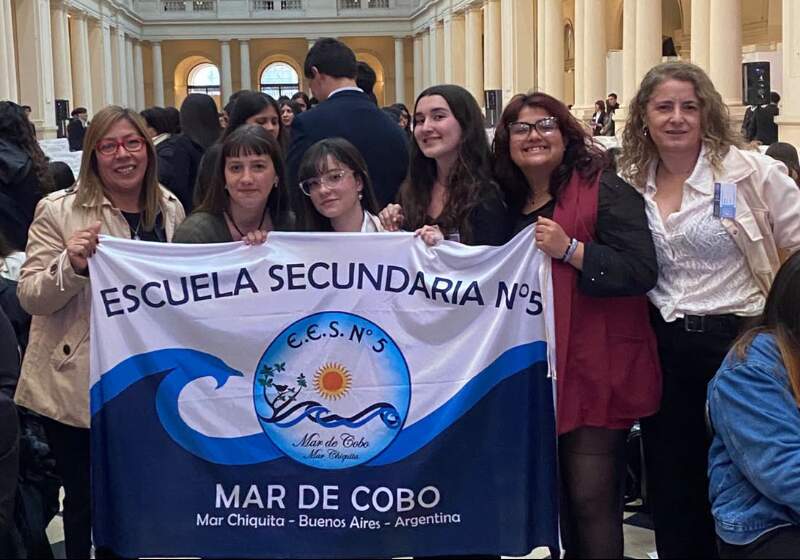 Alumnos de la Secundaria N° 5 formaron parte del encuentro intercolegial en la República de los Niños, con acompañamiento del municipio.
