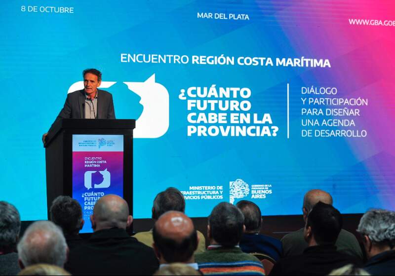 El ministro reunió en Mar del Plata intendentes y representantes para avanzar en planificación estratégica y definir ejes de desarrollo provincial.