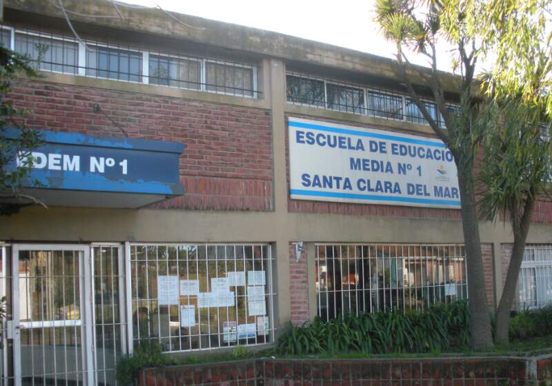 Las autoridades informaron que jornada registra adhesiones del 81% en el turno mañana, 75% en la tarde y 95% en el vespertino.