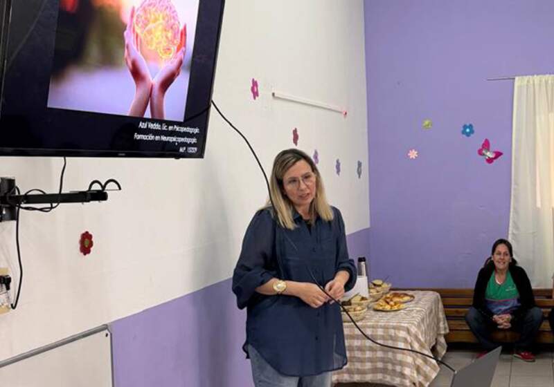 La actividad se desarrolló en el Jardín Maternal Mamina junto a la psicopedagoga Azul Vedda y contó con el impulso de la Secretaría de Niñez, Adolescencia y Personas Mayores.