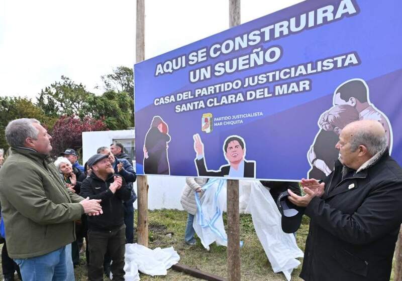 En el marco del Día de la Lealtad, el acto se destacó por el anuncio de la compra del lote donde se proyecta la Casa del Justicialismo en la costa de Mar Chiquita.