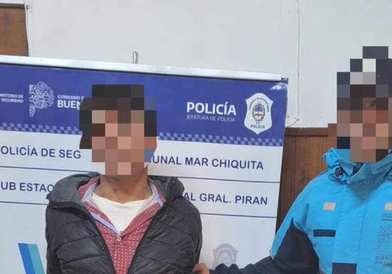 El imputado, de 33 años, saltó un paredón posterior para sustraer botellas de alcohol. Tras la denuncia del propietario y el análisis de las cámaras, la policía lo interceptó.