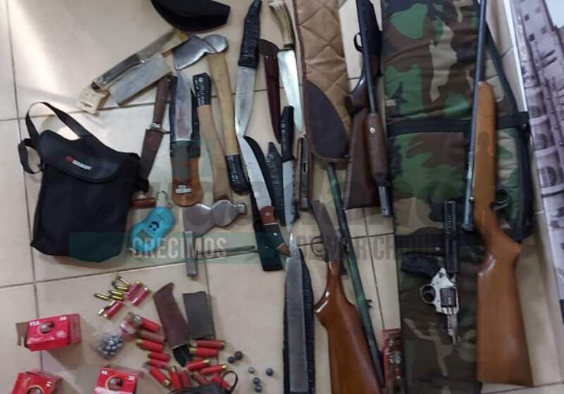 Se secuestró una carabina con carga completa, dos escopetas, un revolver calibre 38 y una carabina. Todos los detenidos son oriundos de Mar del Plata.