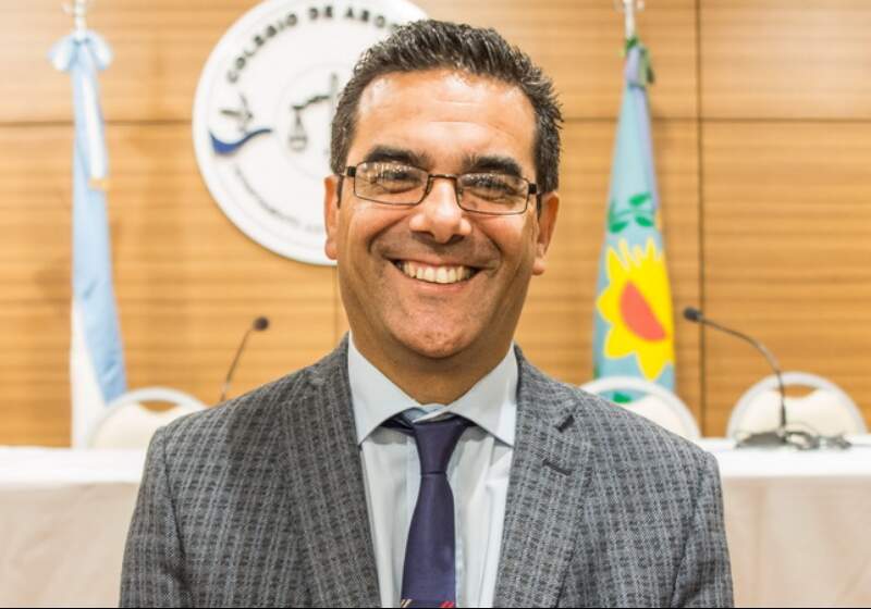 El precandidato a concejal de Mar Chiquita por el radicalismo, aseguró que es importante terminar con la escribanía de Paredi dentro del Concejo Deliberante y buscar el dialogo.