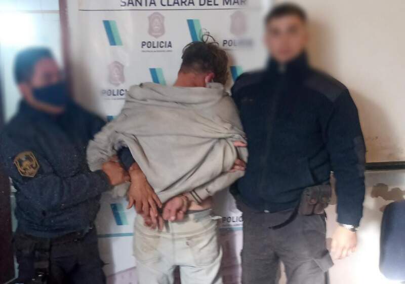 La policía comunal de Mar Chiquita detuvo a un delincuente que cometió ilícitos en conta de dos familias de turistas y un vecino santaclarense entre este viernes y sábado.