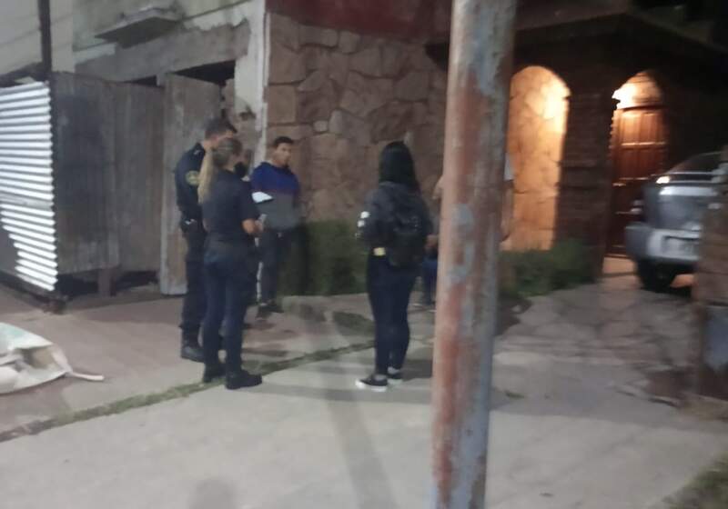 La policía Comunal debió intervenir en un enfrentamiento entre dos adolescentes de 23 y 18 años en el mismo lugar donde murió Tomás Beresiarte.