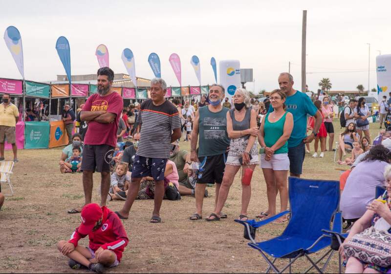 Cientos de familias pasaron por el festival Mejor Verano en Camet Norte