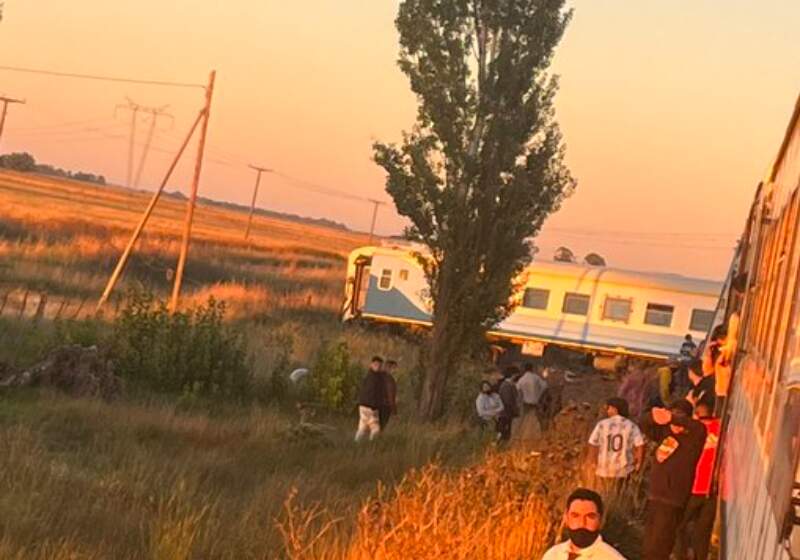 Trenes Argentinos informó que la formación salió del andén a uno diez kilómetros de Olavarría. Se reportó una persona herida