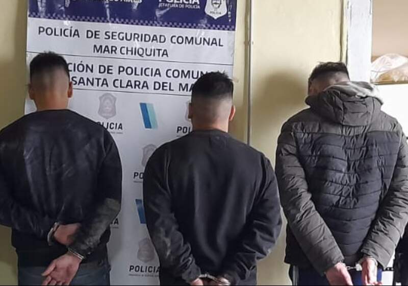 Tres hombres fueron trasladados a la cárcel de Batán. Dos de ellos oriundos de Villa Gesell -uno buscado por la Justicia de Dolores- y el restante de Mar del Plata. 