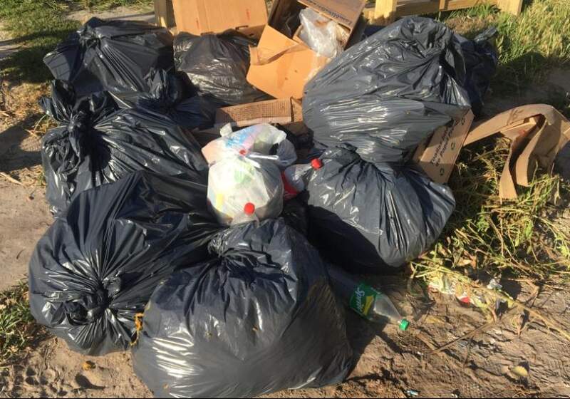 En las zonas de locales gastronómicos de Santa Clara se generan hasta 20 bolsas de residuos por establecimiento por día, que terminan en las veredas. 