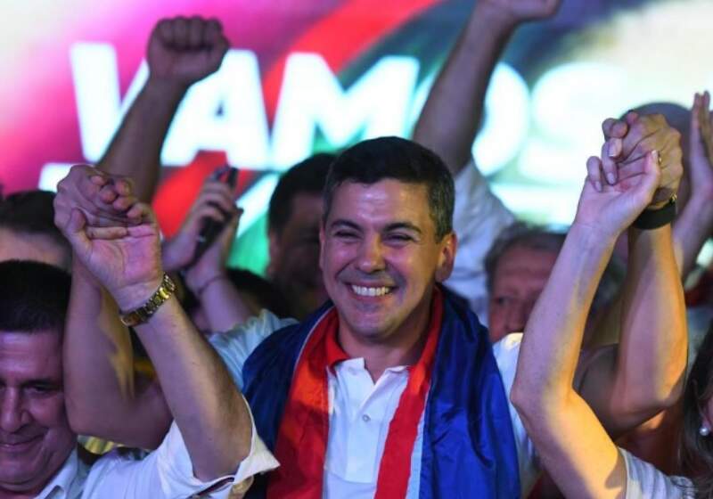 Santiago Peña es el nuevo Presidente de Paraguay